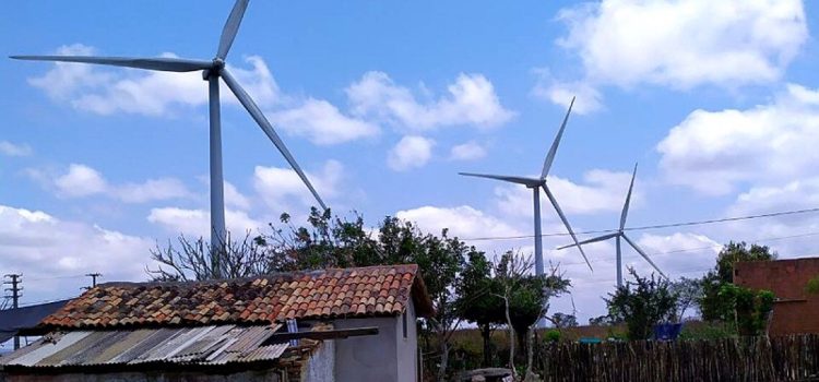 Documentário exibido no Cinema da Fundação aborda danos causados a famílias camponesas por usinas eólicas Documentário exibido no Cinema da Fundação aborda danos causados a famílias camponesas por usinas eólicas